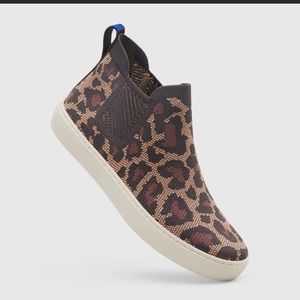 Rothys Chelsea Wildcat Boots, Size 9.5